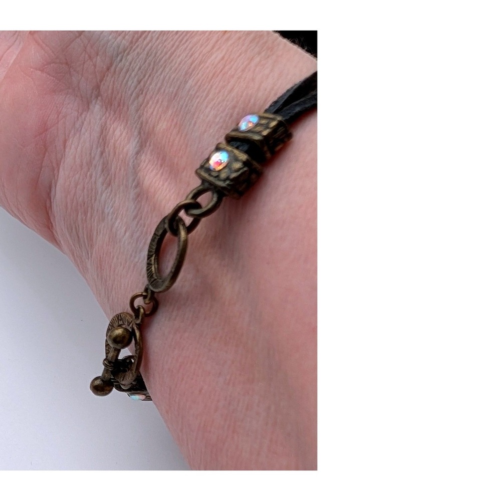 Iridescent Crystal Flower Suede Cord Bracelet Antique Brass Toggle Clasp 7.5" - Picture 10 of 10